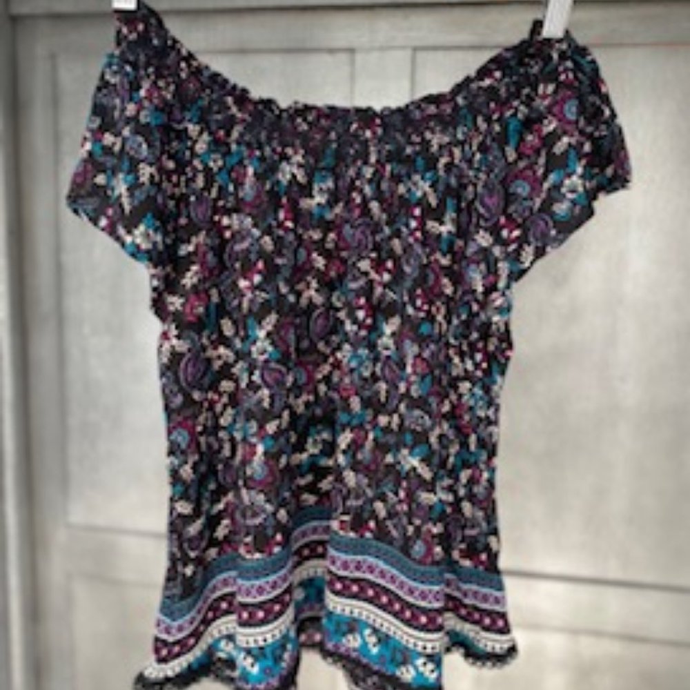 Off the shoulder top - Picture 2 of 4